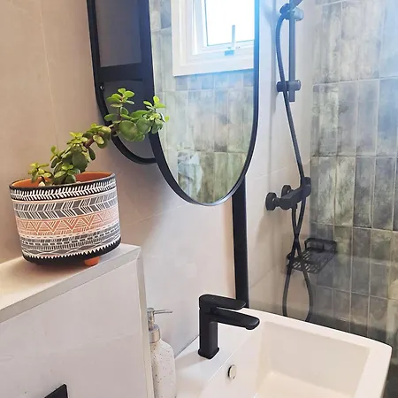 Sea View Floral Suite - 2 bedroom