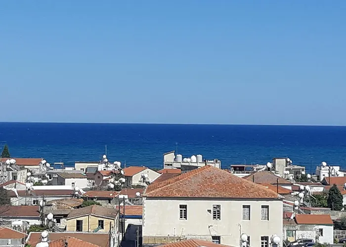 Sea View Floral - 2 Bedroom *