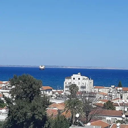 Sea View Floral - 2 Bedroom, Swimming Pool