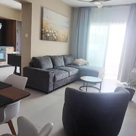 Sea View Floral - Swimming Pool- 2 Bedroom Apartament *
