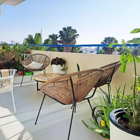 Sea View Floral - 2 Bedroom, Swimming Pool Apartment