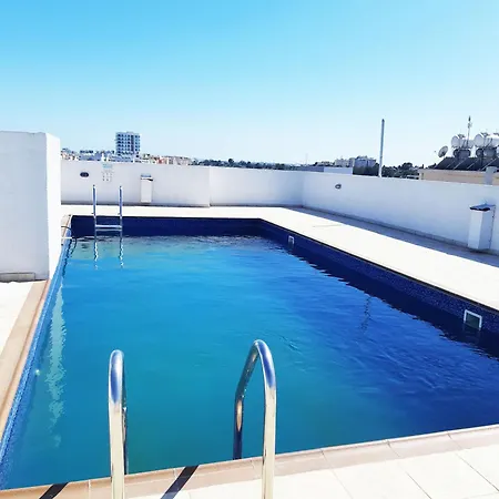 Sea View Floral - Swimming Pool- 2 Bedroom Lägenhet Larnaca