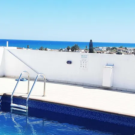 Sea View Floral - 2 Bedroom, Swimming Pool *