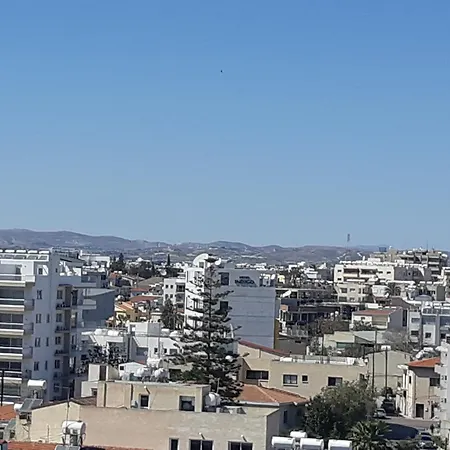 Sea View Floral - Swimming Pool- 2 Bedroom Larnaca