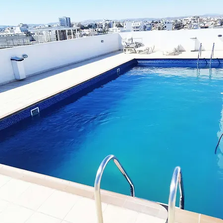 Sea View Floral - Swimming Pool- 2 Bedroom Larnaca